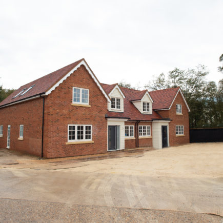 Two luxury new build houses on an old farmhouse site in Cheshunt